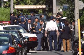 (2)DPJ lawmaker Ishii stabbed to death in Tokyo